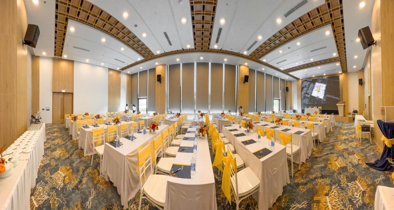 Sala Grand Tuyhoa Hotel Tuy Hoa Exterior photo